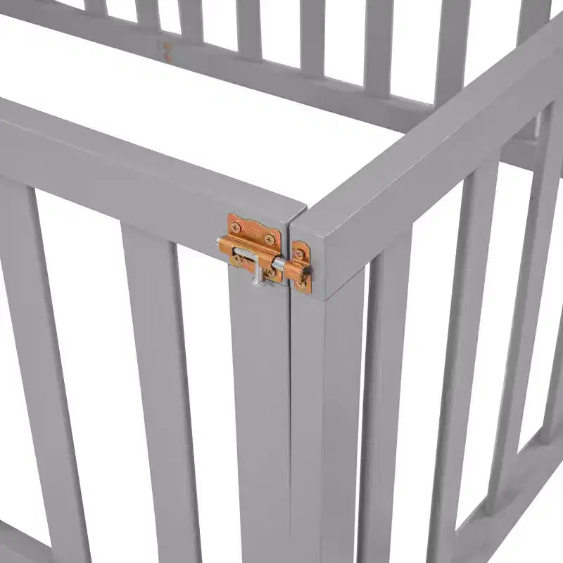 Cadre de lit simple en bois avec clôture et porte blanc