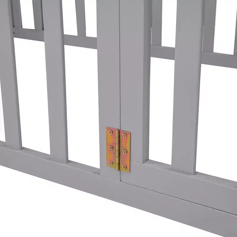 Cadre de lit simple en bois avec clôture et porte blanc