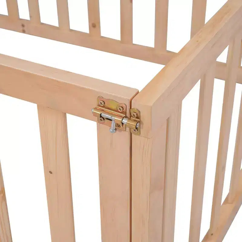 Cadre de lit simple en bois avec clôture et porte blanc