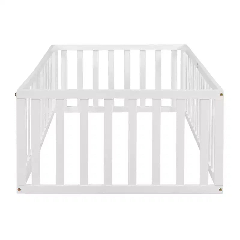 Cadre de lit simple en bois avec clôture et porte blanc