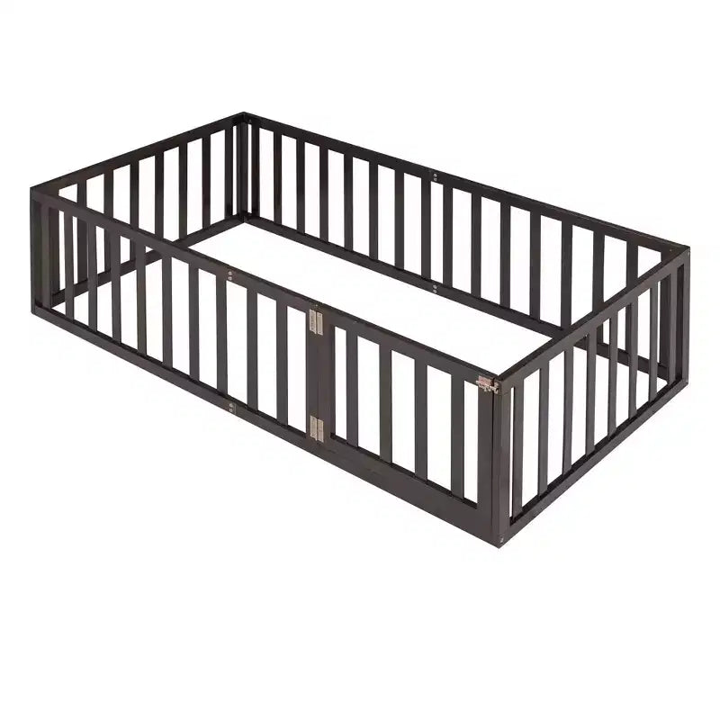 Cadre de lit simple en bois avec clôture et porte blanc
