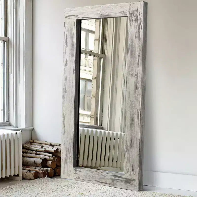 Miroir sur pied rectangulaire de style rustique, avec cadre en bois massif, 31 po L x 71 po H, fini blanc patiné