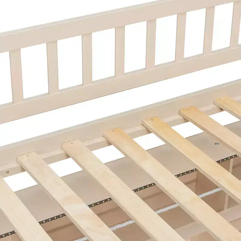 Lit superposé simple XL au-dessus de grand avec étagères éclairées intégrées et panneau perforé
