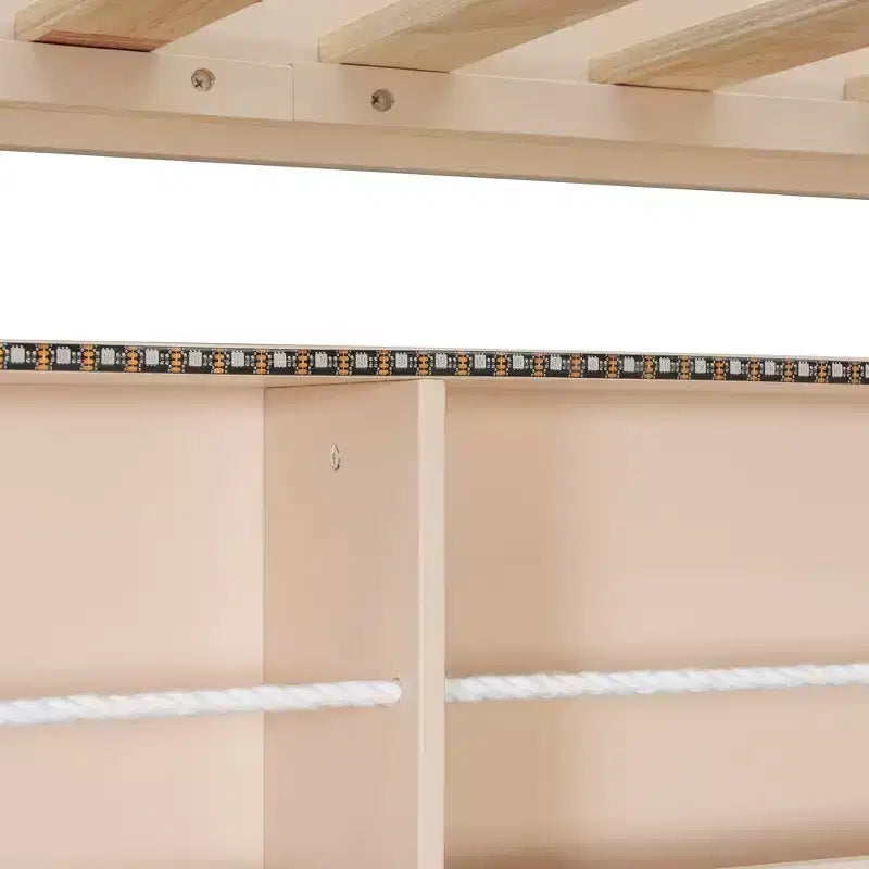 Lit superposé simple XL au-dessus de grand avec étagères éclairées intégrées et panneau perforé